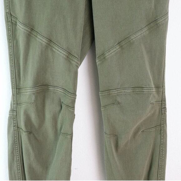 Spanx Size S Stretch Twill Cargo Jogger Pants Darkened Olive Green - Picture 4 of 10